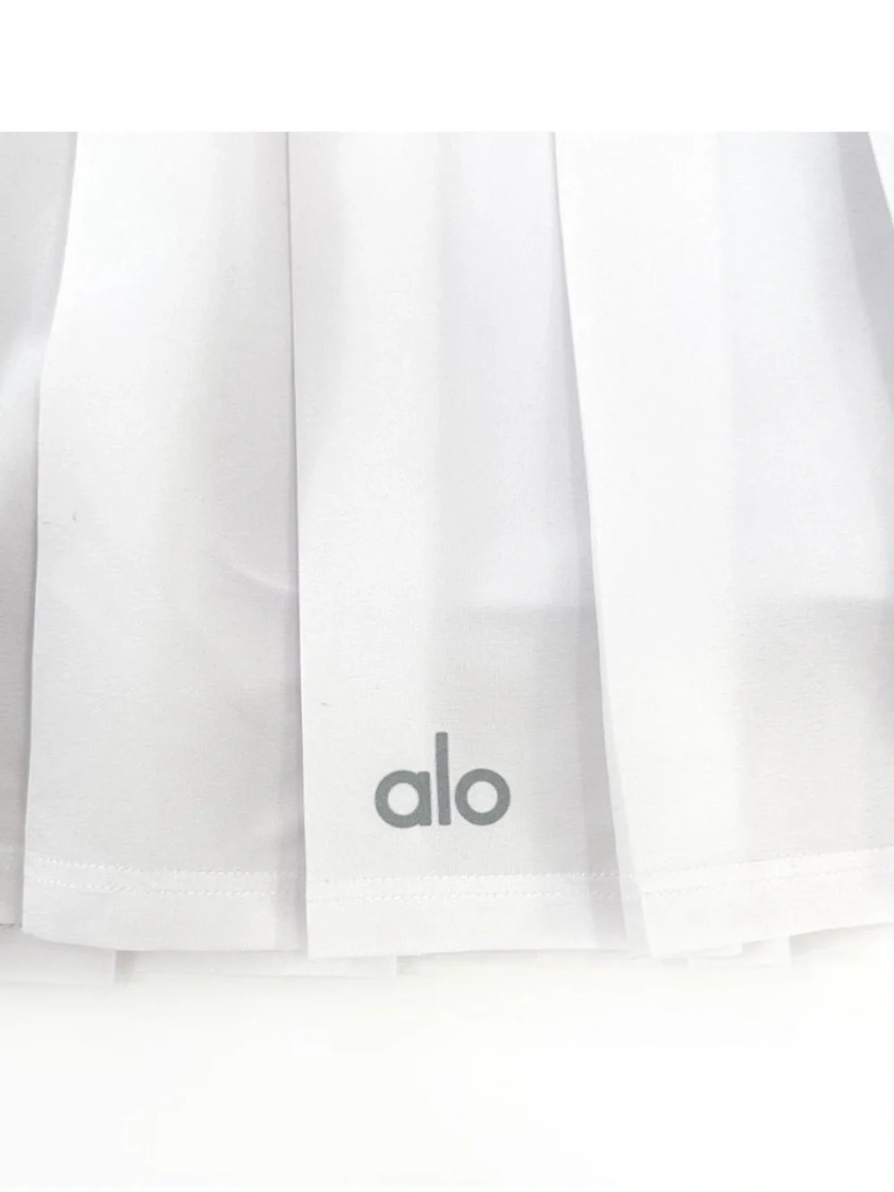 ALO Yoga crisp white